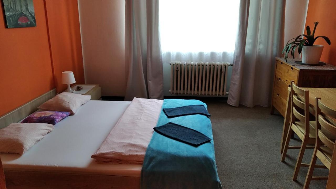 Motel Grado Прага Екстериор снимка