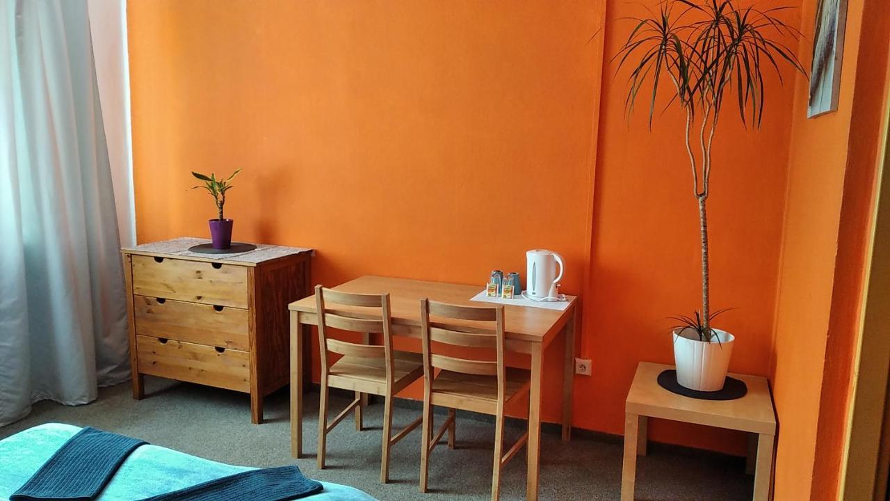 Motel Grado Прага Екстериор снимка