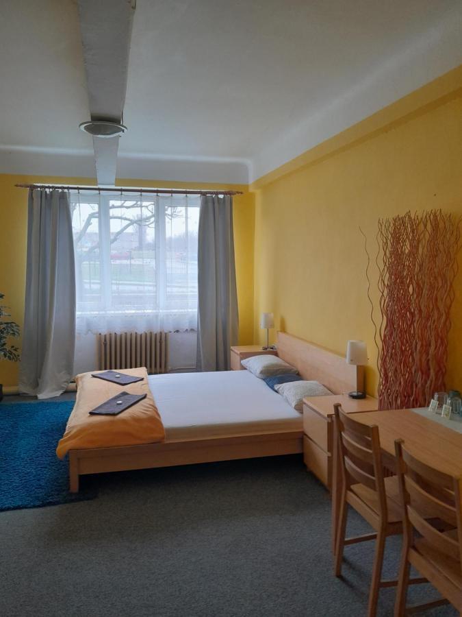 Motel Grado Прага Екстериор снимка