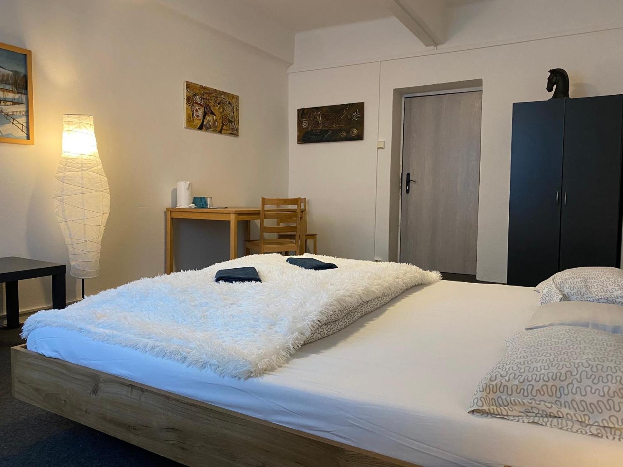 Motel Grado Прага Екстериор снимка