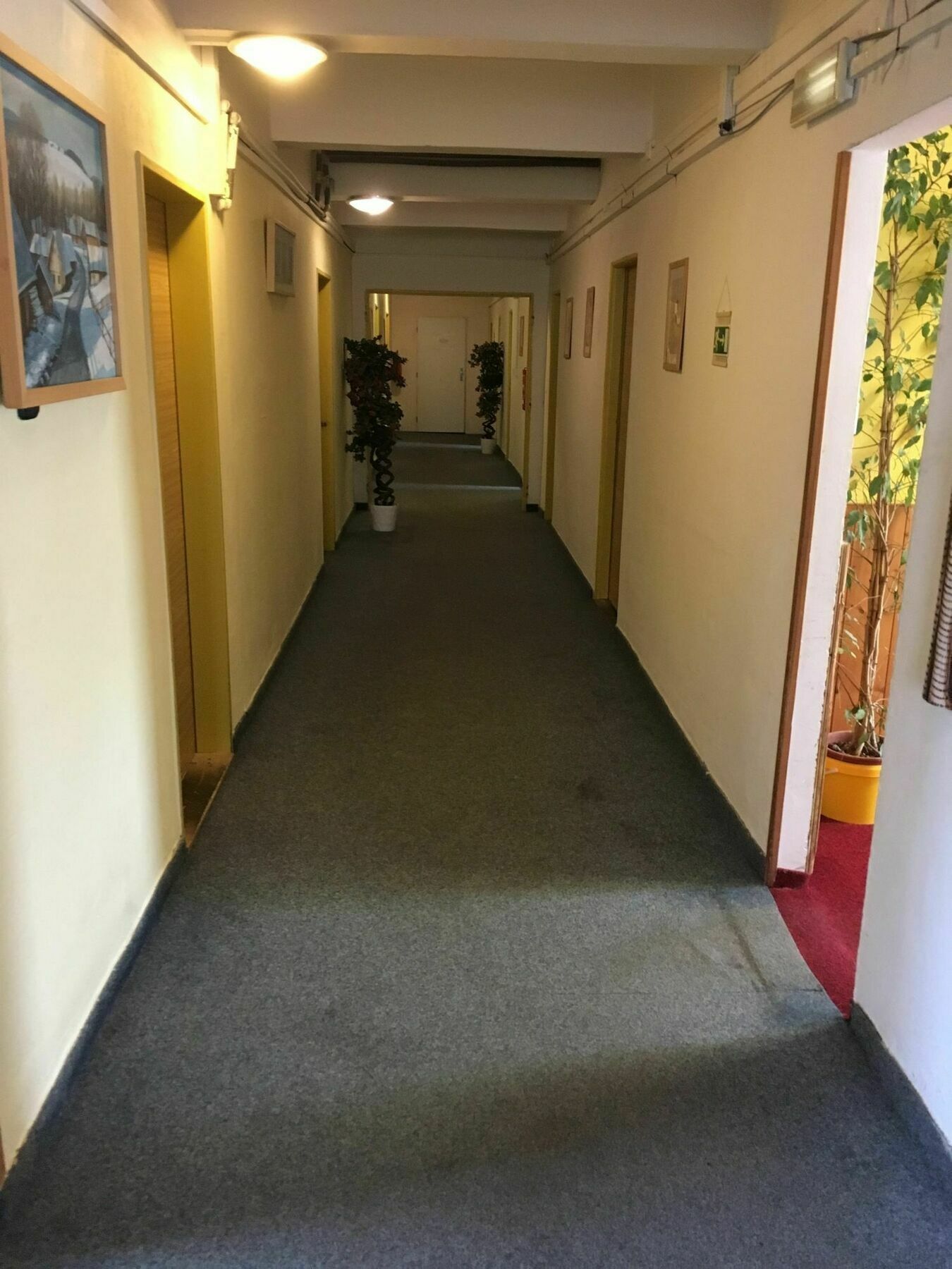 Motel Grado Прага Екстериор снимка